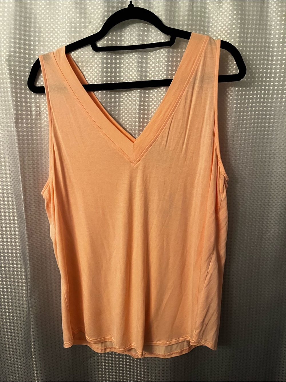 White House Black Market Pink V-Neck Tank